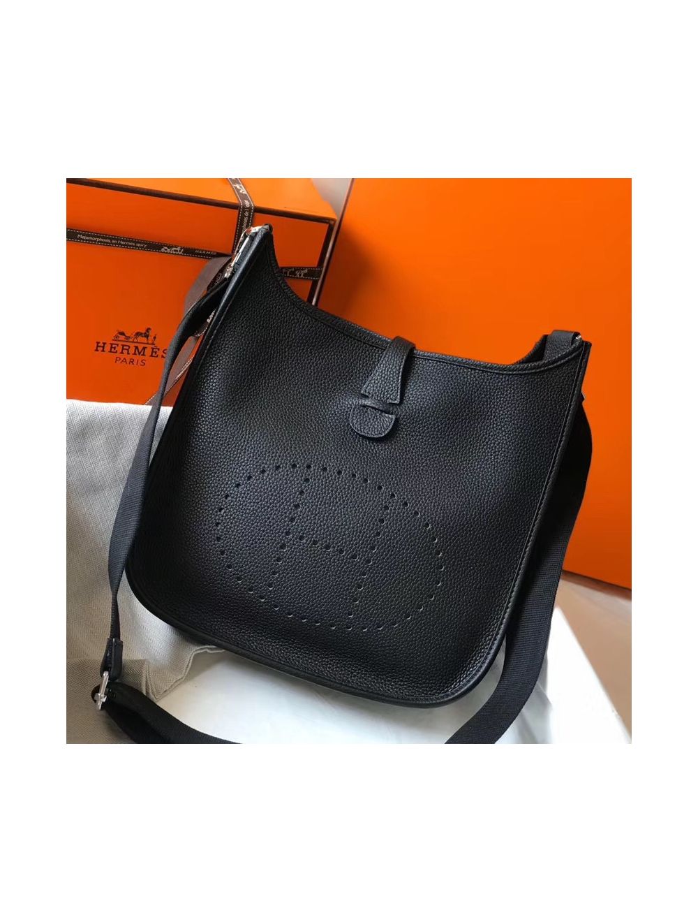 Hermes Evelyne 29 Black Clemence Leather With Strap