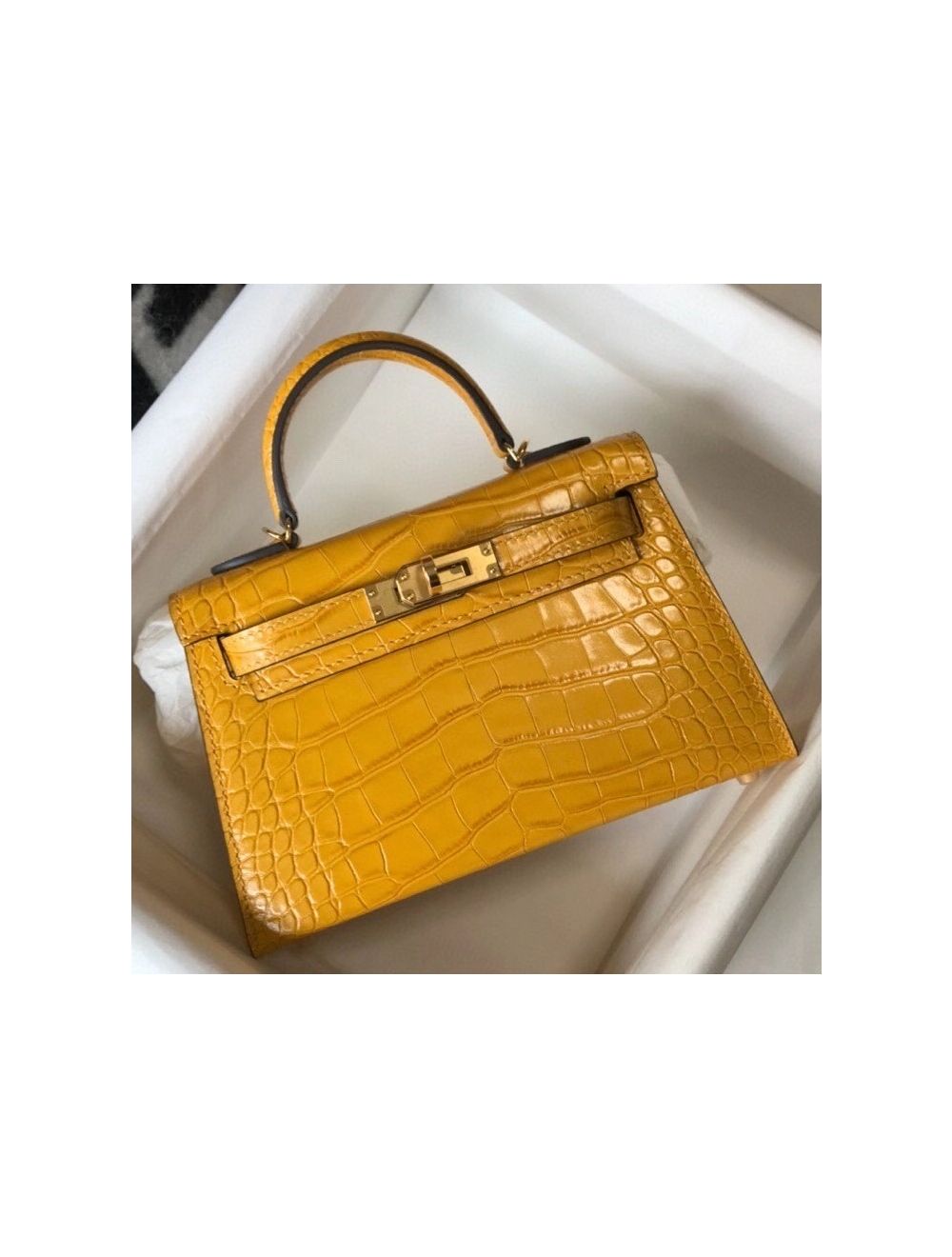 Kelly mini leather crossbody bag Hermès Yellow in Leather - 32917153