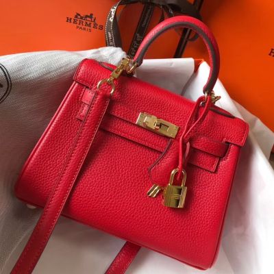 Constance leather handbag Hermès Red in Leather - 31800679
