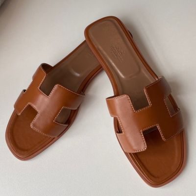 Hermès // Black Leather Oran Flat Sandal – VSP Consignment
